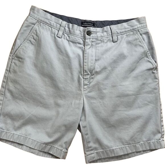NAUTICA The Deck Short gray 100% cotton flat front shorts size 32W. - Picture 1 of 4